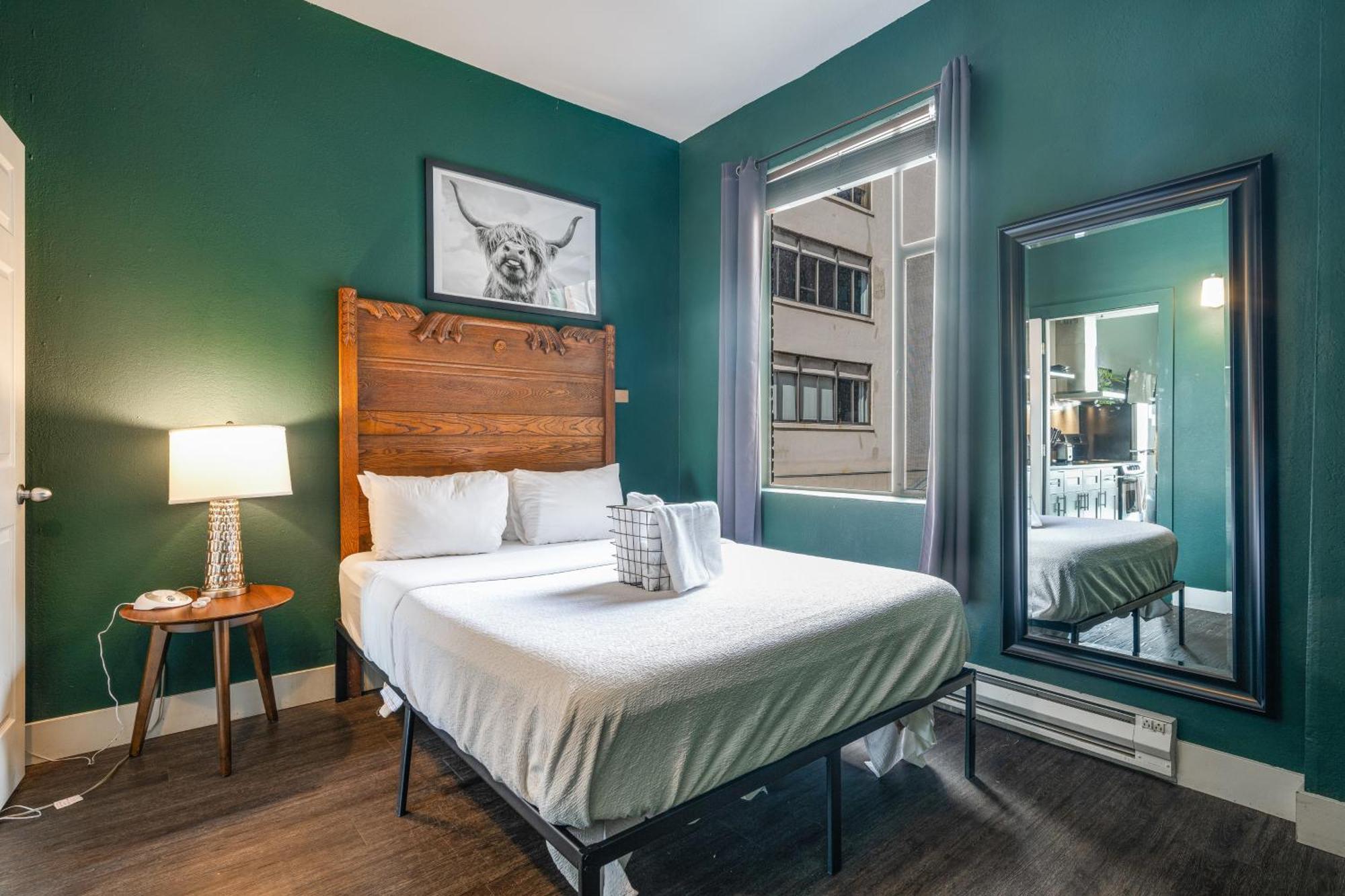 Oxford Apartment By At Mine Hospitality Seattle Ngoại thất bức ảnh