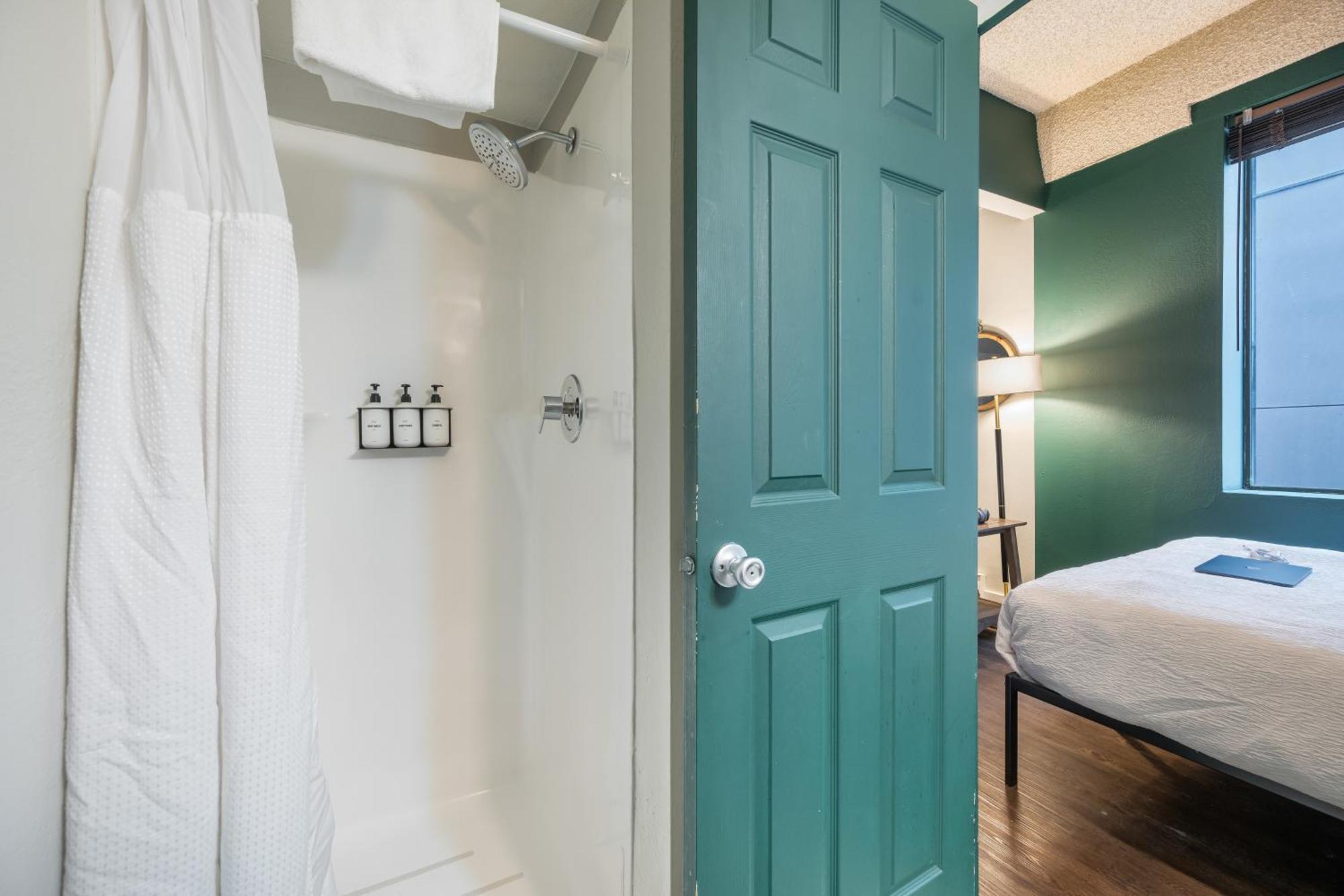 Oxford Apartment By At Mine Hospitality Seattle Ngoại thất bức ảnh