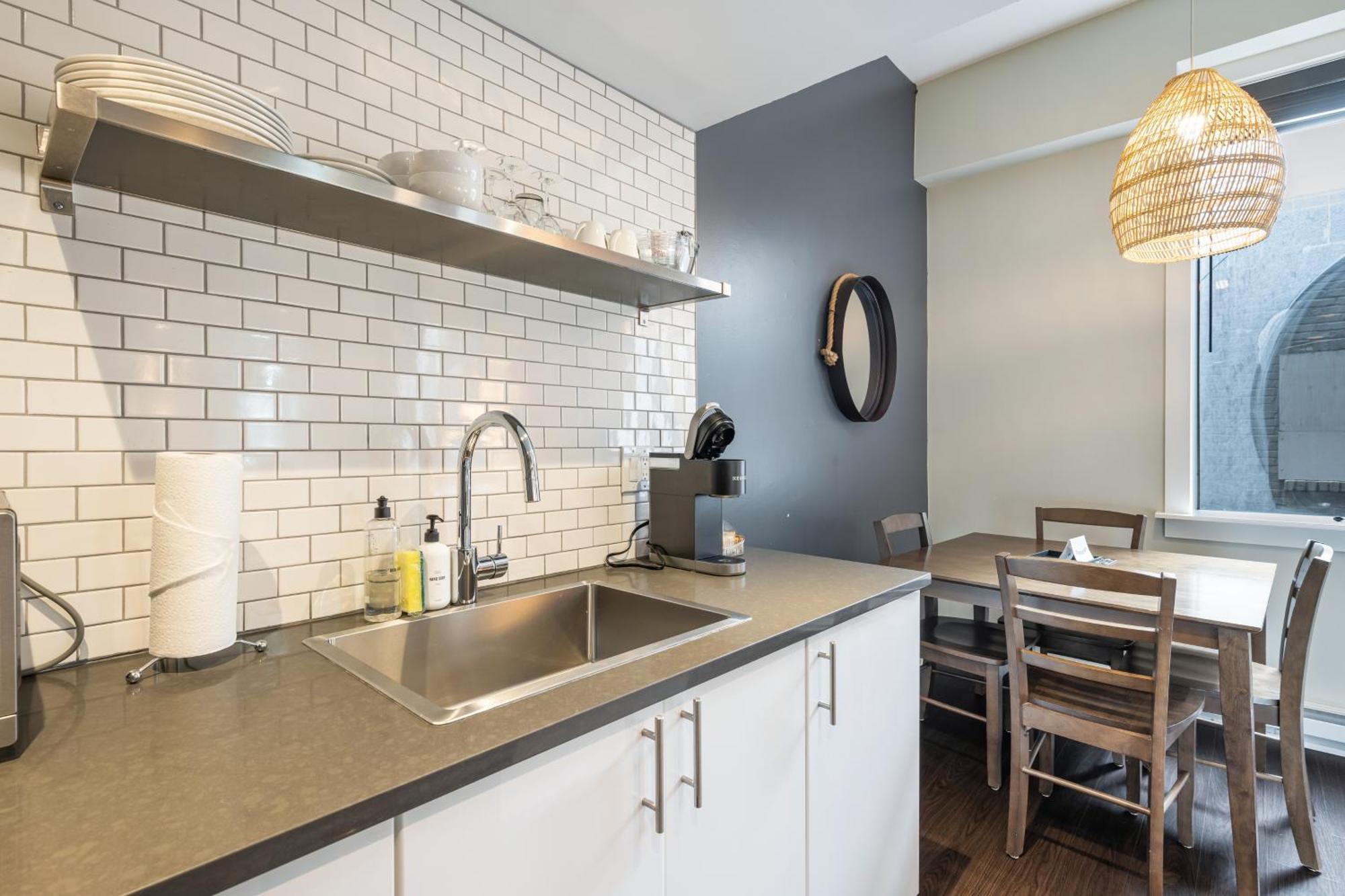 Oxford Apartment By At Mine Hospitality Seattle Ngoại thất bức ảnh