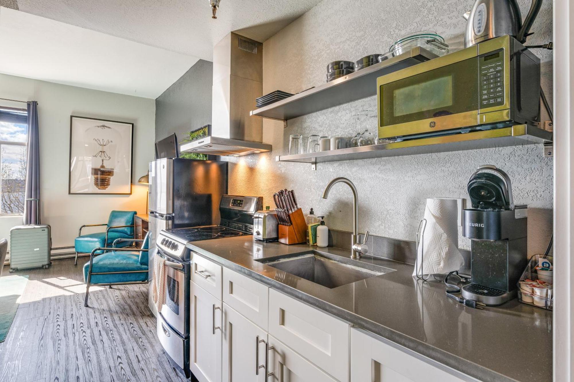 Oxford Apartment By At Mine Hospitality Seattle Ngoại thất bức ảnh