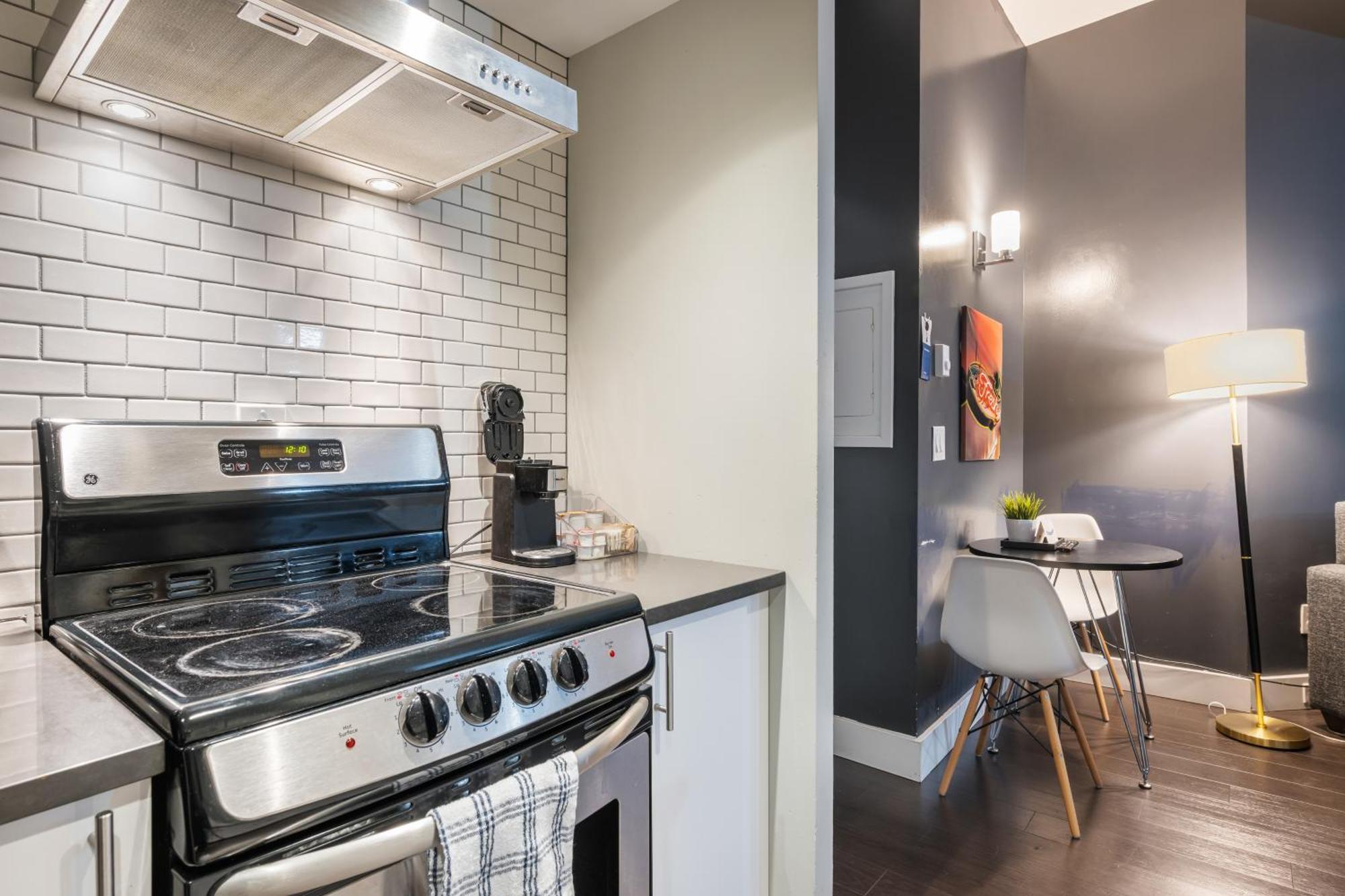 Oxford Apartment By At Mine Hospitality Seattle Ngoại thất bức ảnh