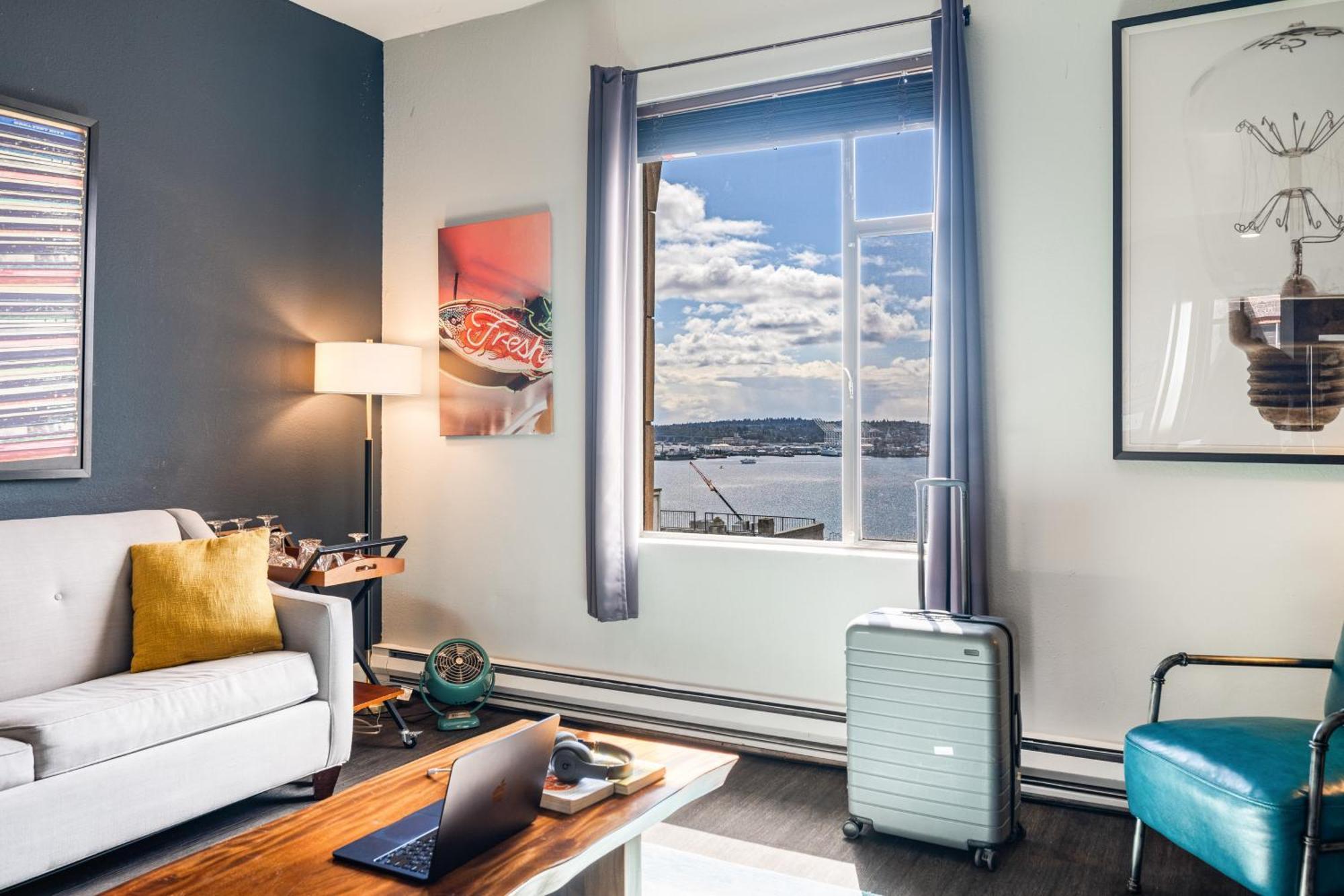 Oxford Apartment By At Mine Hospitality Seattle Ngoại thất bức ảnh