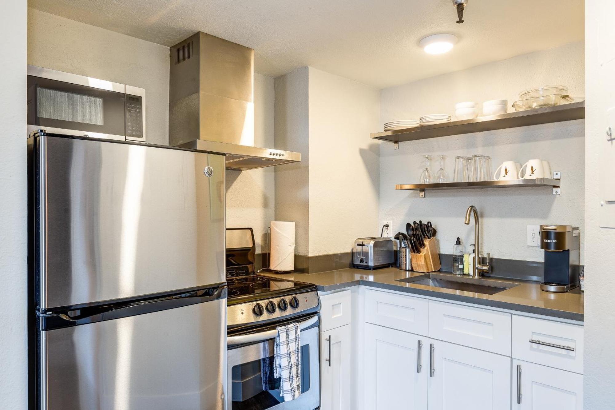 Oxford Apartment By At Mine Hospitality Seattle Ngoại thất bức ảnh