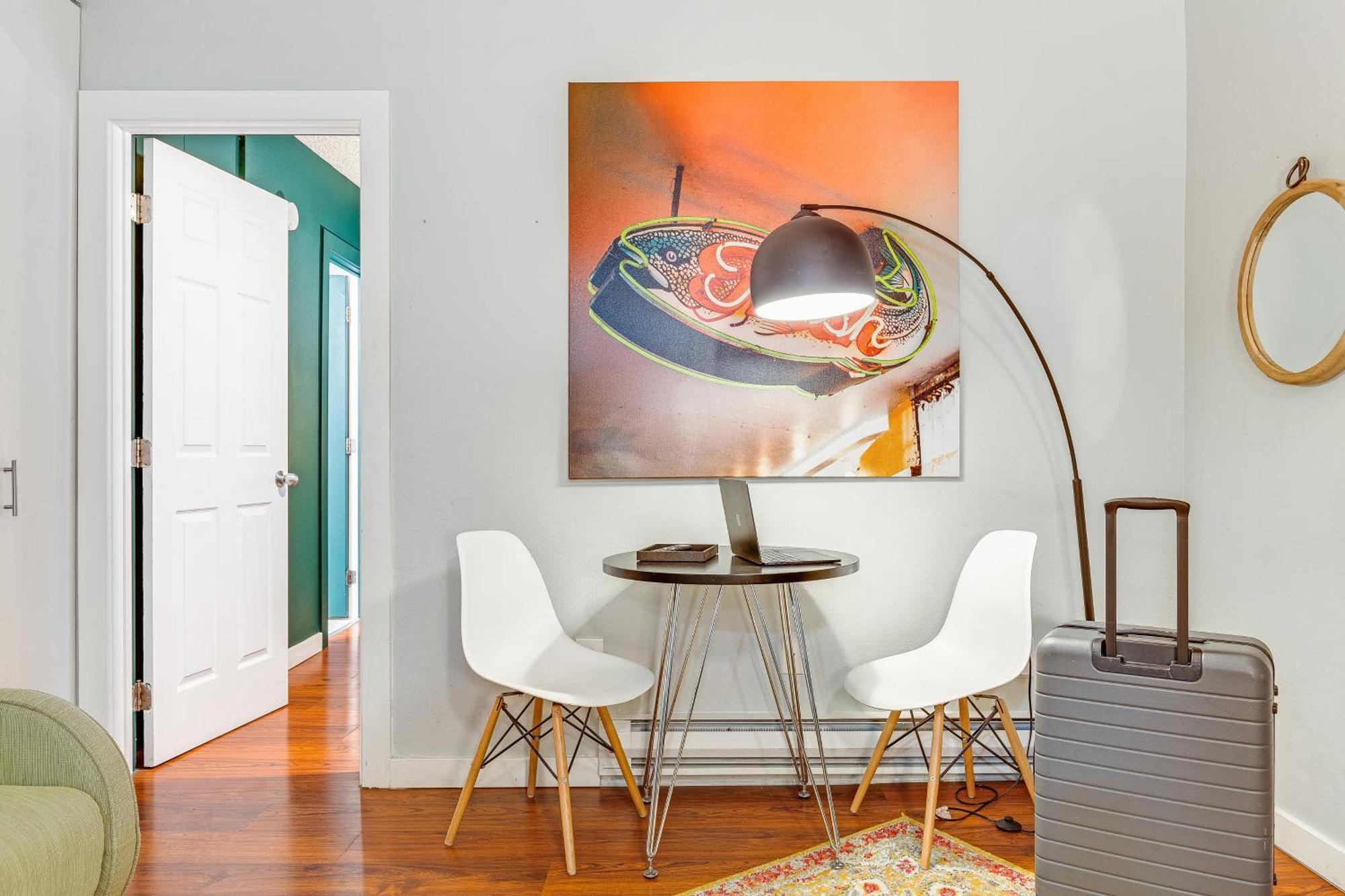 Oxford Apartment By At Mine Hospitality Seattle Ngoại thất bức ảnh